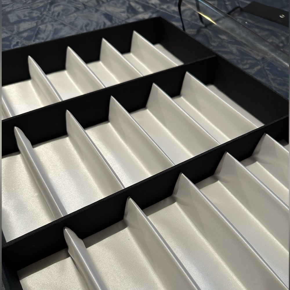 Luxury Glasses Display/Storage Case